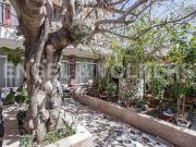 Chalet en venta en Vilanova i La Geltrú, de 250 m² 6...