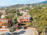 Chalet en venta en Vilassar de Dalt. Excepcional casa...