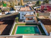 Chalet en venta en Villa de Otura. Chalet con primeras...