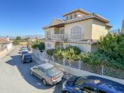 Chalet en venta en Villa de Otura. Chalet en venta en...