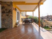 Chalet en venta en Villa del Prado. Chalet independiente...