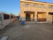 Chalet en venta en Villalbilla, Los Hueros. Pareado con...