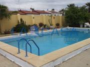 Chalet en venta en Villamanrique de la Condesa. Casa o...