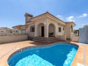 Chalet en venta en Villamartin, Alicante Costa Blanca