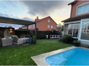 Chalet en venta en Villestro, Santiago de Compostela
