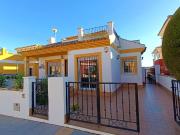 Chalet en venta en Vistabella, Alicante
