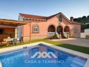 Casa en venta en Viñuela. Villa con licencia turística....