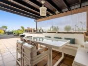 Chalet en venta en Yaiza, Playa Blanca. Oasis de lujo y...