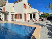 Chalet en venta. FINESTRAT