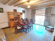 Chalet, Esplus