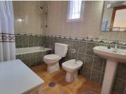 Chalet esquina de 3 Dormitorios y 3 Baños en parcela...