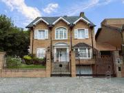 Chalet estilo inglés en Venta en Villa Ballester