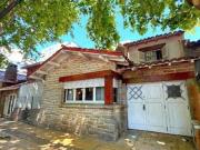 Chalet estilo Mar del Plata frente al Shopping Aldrey...