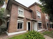 Venta Casa en Martinez 6 ambientes lote con salida a dos...