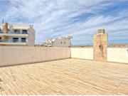 CHALET INDEPENDIENTE CON 3 DORMITORIOS Y PISCINA PRIVADA...