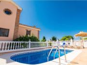 CHALET INDEPENDIENTE CON PISCINA PRIVADA