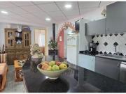 Chalet independiente con piscina y apartamento de... Chalet independiente con piscina y apartamento de...