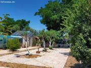 Chalet independiente en una sola planta con piscina y...