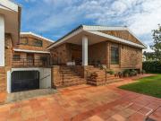 CHALET INDEPENDIENTE EN URBANIZACIÓN SANTA CLARA