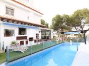 Chalet independiente en venta en Orihuela Costa 170m²...