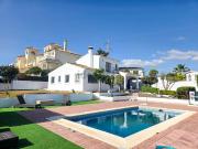 Chalet, Las Lomas, Estepona