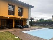 Chalet, Llanes