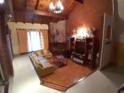 CHALET MAS DEPARTAMENTO EN VENTA. BARRIO 180
