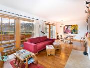 Chalet mit atemberaubendem Blick auf das Tal und die Alpen