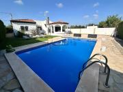 Chalet, Mont Roig del Camp