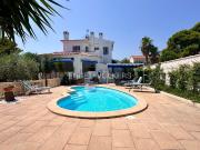 Chalet, Mont Roig del Camp