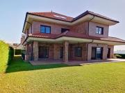 Chalet, Montecerrao, Oviedo