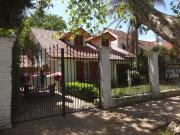 CHALET MUY BIEN UBICADO