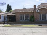 CHALET MUY BUEN ESTADO ZONA CENTRICA