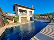 Chalet, O Rosal