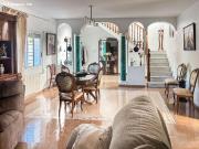 Chalet pareado con gran parcela y piscina privada en Alfaz