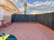 Chalet pareado con ubicación exclusiva y amplias...