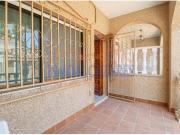 CHALET PAREADO DE 3 DORMITORIOS, 2 BAÑOS Y PISCINA...