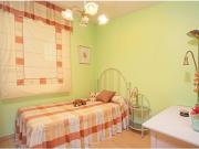 CHALET PAREADO DE ESQUINA ?