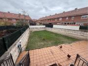 CHALET PAREADO EN SAN ANDRES DEL RABANEDO ZONA PISCINAS