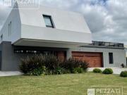 Chalet. Rumenco. Barrio Los Ceibos. Nueva