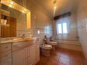 ? CHALET, seminuevo, de alta calidad. CASTRELO DE MIÑO