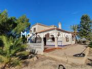 Chalet sólido y bien construido en venta en la zona de...