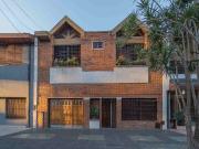 chalet tipo dúplex, 5 ambientes mataderos