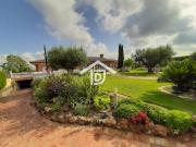 Chalet ubicado en una urbanización de Monserrat Valencia...