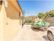 CHALET URBANO CON PISCINA, PISTA DE TENIS Y DE FRONTÓN