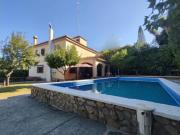 Chalet Venta Dos Hermanas, Entrenúcleos