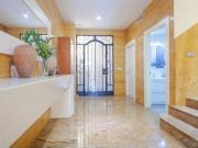 Chalet Venta Mataró, Centre