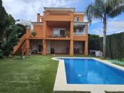 Chalet Venta Mijas, Hipódromo Cerrado del Águila