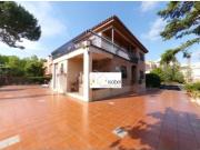 Chalet Venta Reus, Ponent