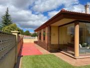 Chalet, Villamañan